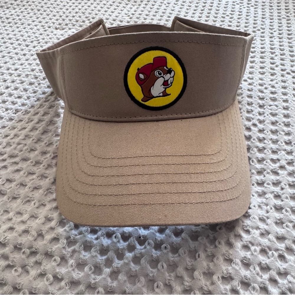 Buccees visor. Never used!